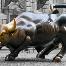 ETFs de Ethereum Perdem $8M Enquanto Entradas de USDT Indicam Capital Esperando na Lateral