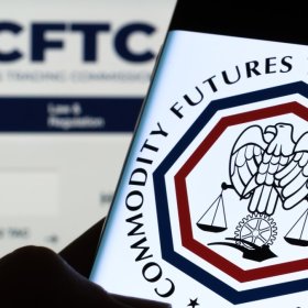Presidente da CFTC, Selig, diz que regulador se prepara para mercados ‘24-7, On-Chain’